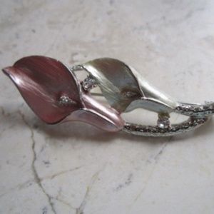 NWOT Calla Lily Pin Brooch